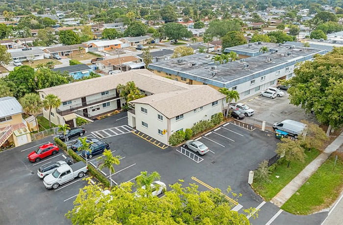 7851 Johnson St, Pembroke Pines, FL 33024