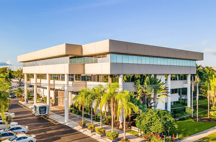 290 NW 165th St, Miami, FL 33169