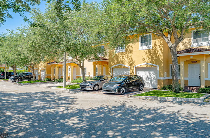 322-324 NE 3rd St, Hallandale Beach, Florida 33009