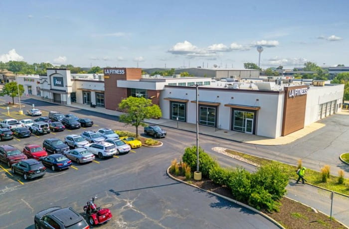 LA Fitness Anchored Retail Center - Mundelein