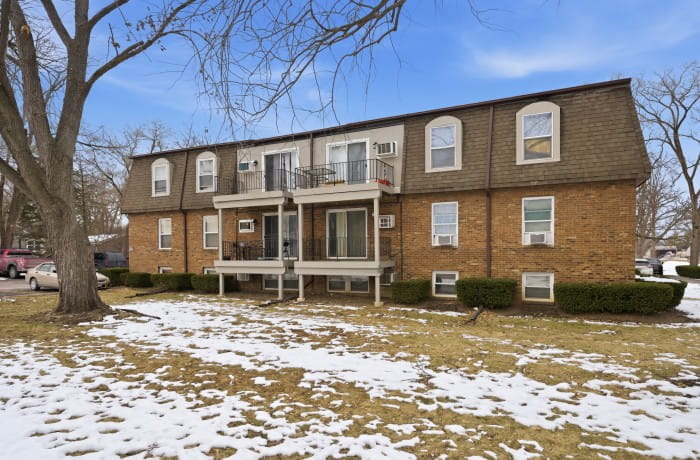 Lincoln Woods Apartments