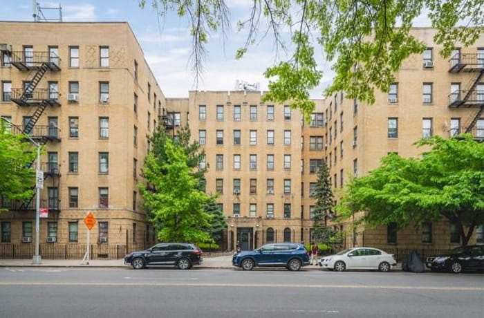 1776 Castle Hill Ave, Bronx, NY 10462