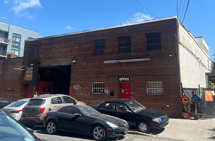 49-03 5th St, Queens, New York 11101