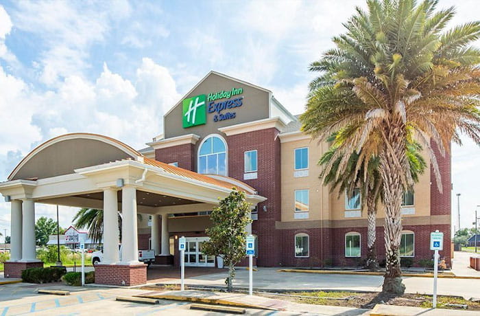 Holiday Inn Express Suites in Raceland, LA