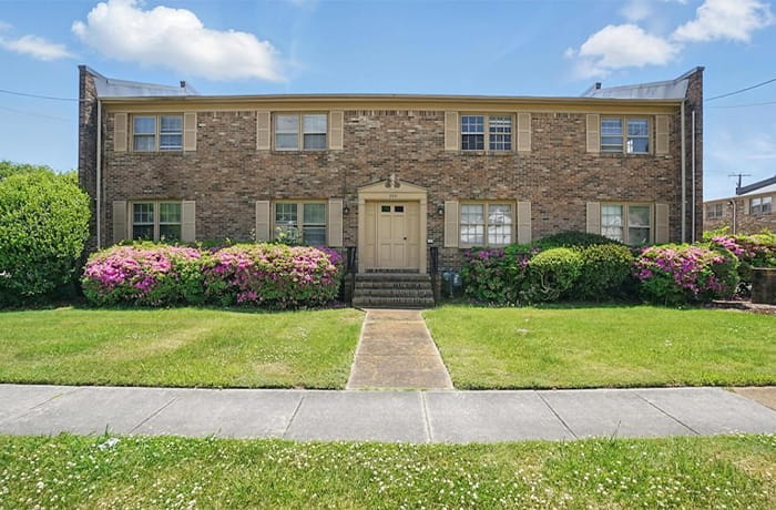 719-723 E. Bayview Blvd, Norfolk, VA 23503