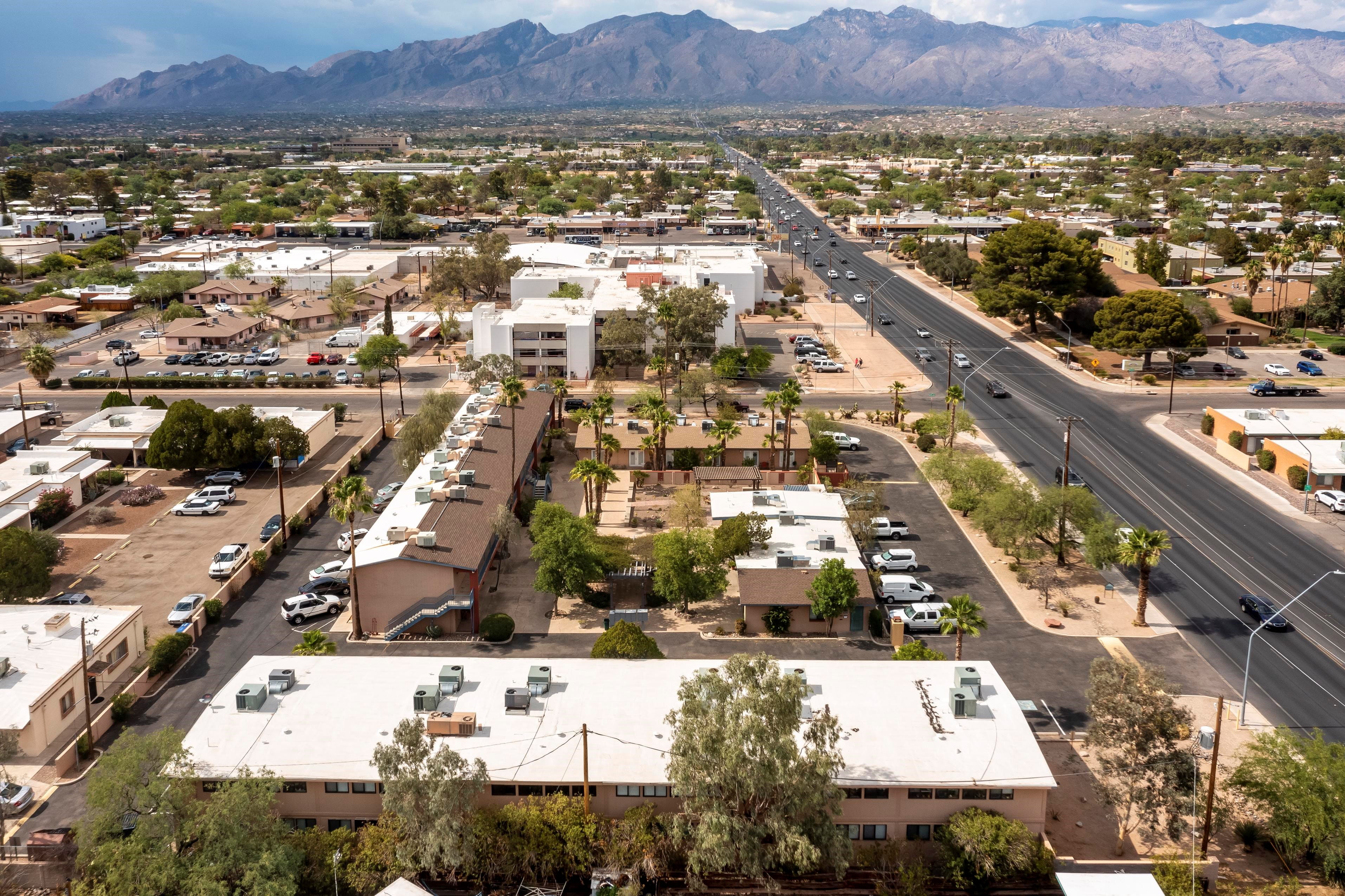 Coronado Vista Courtyard